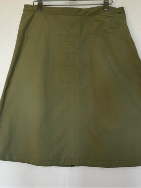 Roller Robbin’s 6 Olive Green Stretch Sport Skirt w/snap mid hem for modesty